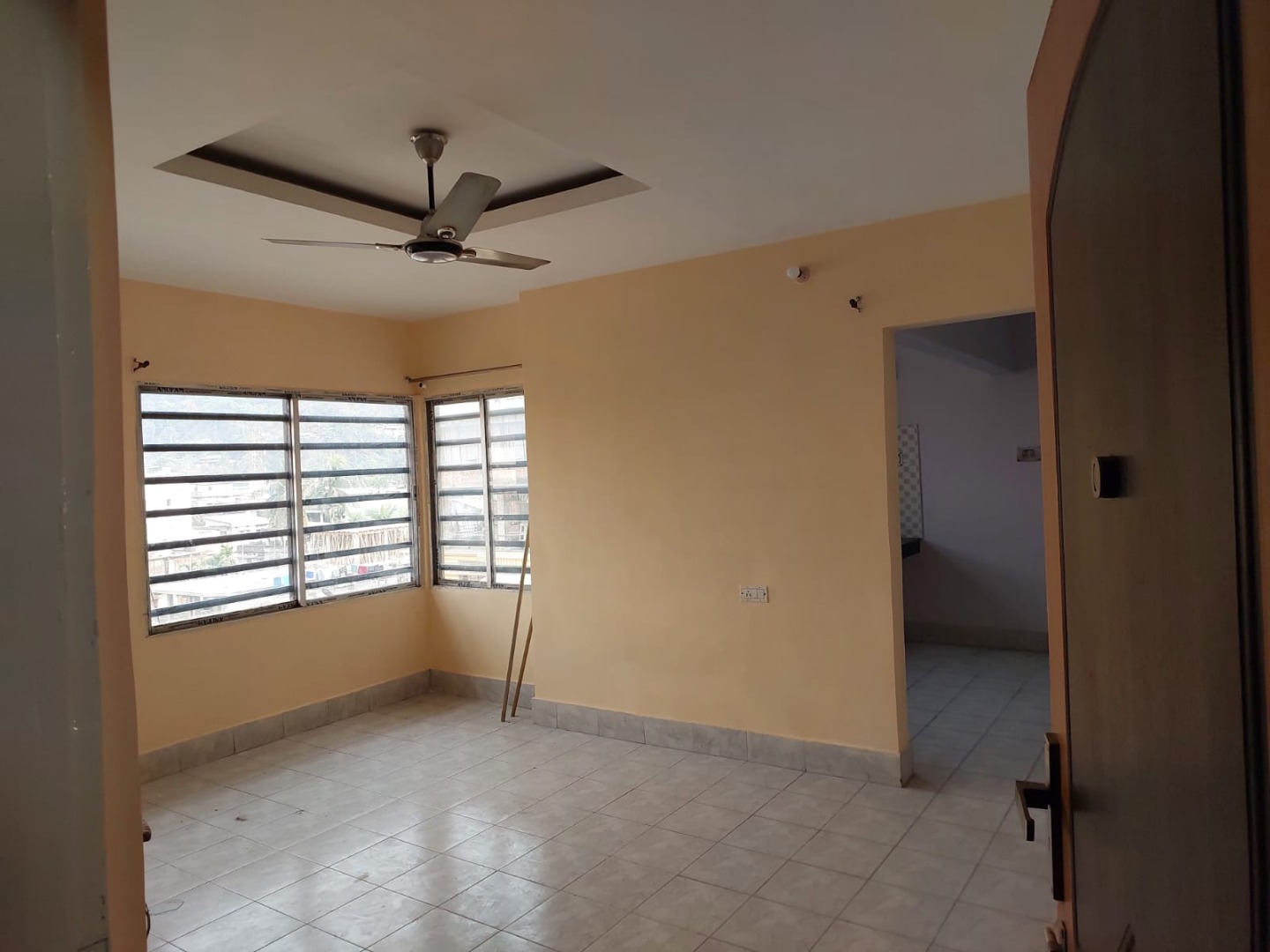 Unfurnished 3bhk in Gandhi Basti, Sarania Hills, Guwahati, Assam, India for Rent